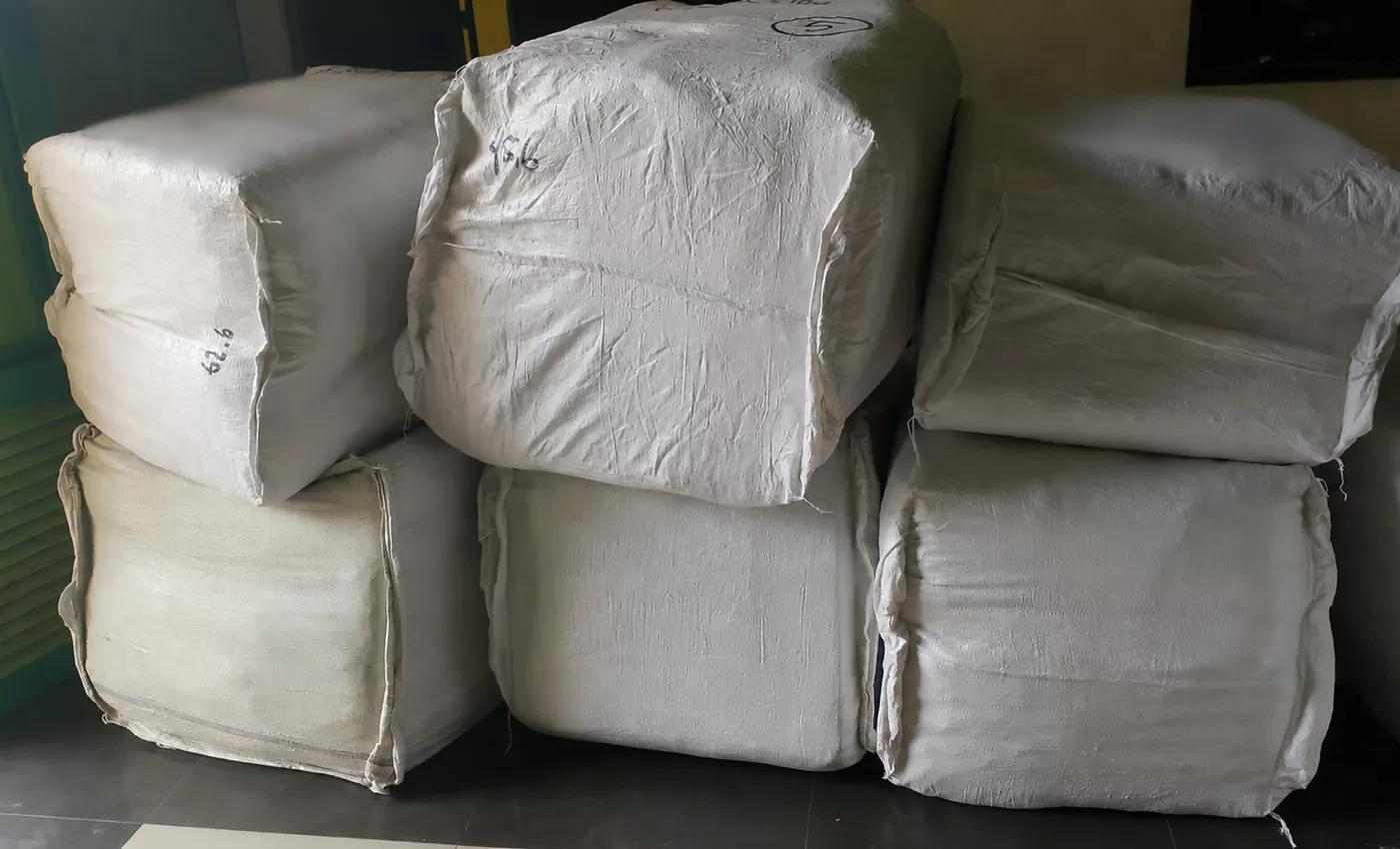 Empat Produk, Enam Bal, 770 Lusin: Satu Kiriman untuk Pelanggan Grosir di Bogor