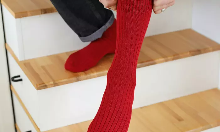 Kaos Kaki Panjang Wanita Grosir: Stok Laris untuk Reseller